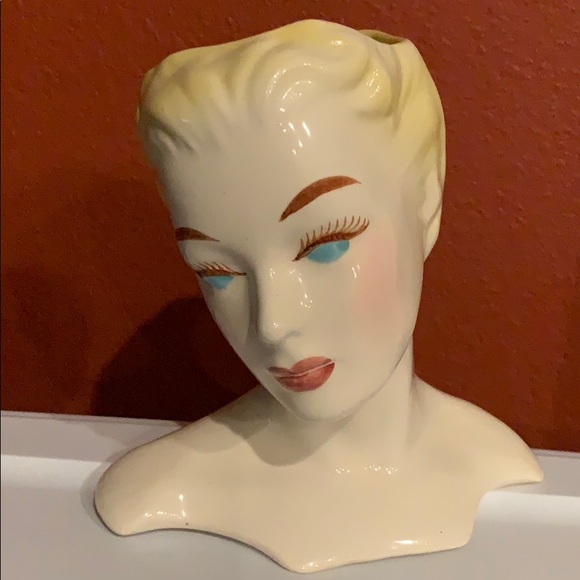 Meet your Posher, Julie - Picture 1 of 1